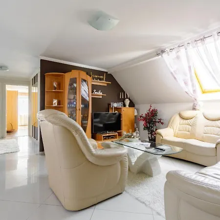 Apartamento Gabor By Interhome